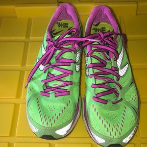 Newton pop2 running shoes.